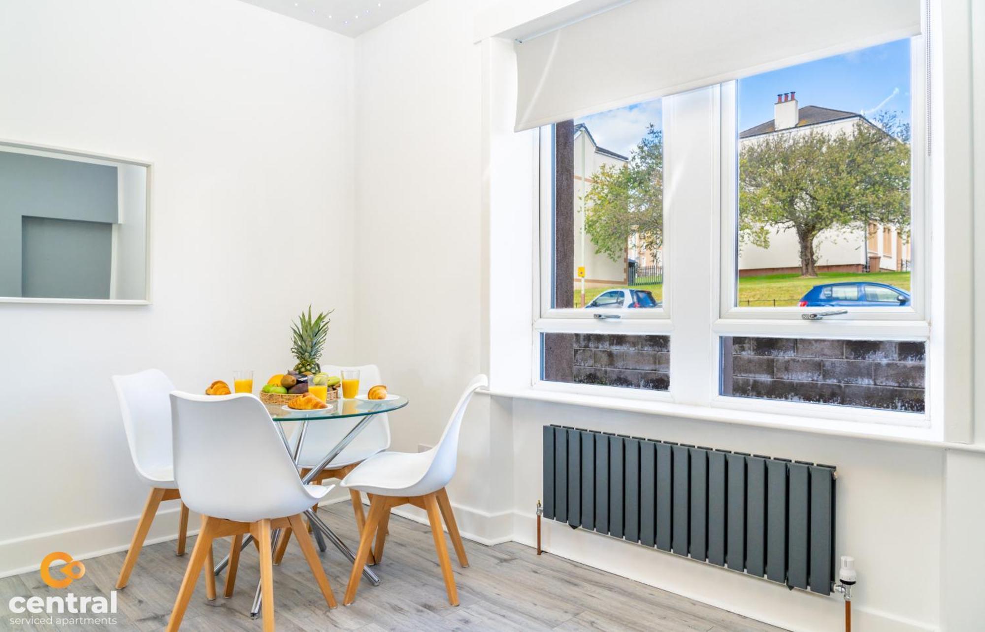 Central Serviced Apartments - 2 Bedroom - Free Street Parking - Fast Wifi - Smart Tvs In All Rooms - Ground Level - Family Neighbourhood - 3 X Double Beds - Heating 24-7 - Trade Stays - Weekly & Monthly Offers Dundee Exteriör bild