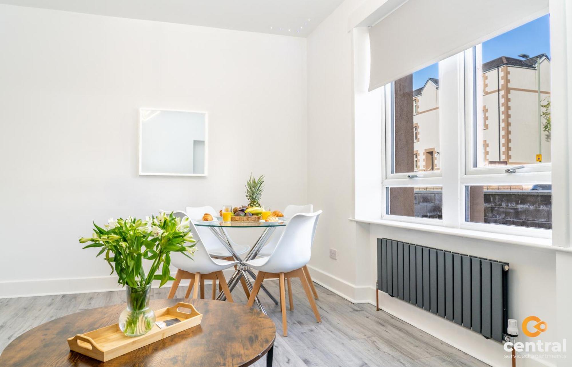 Central Serviced Apartments - 2 Bedroom - Free Street Parking - Fast Wifi - Smart Tvs In All Rooms - Ground Level - Family Neighbourhood - 3 X Double Beds - Heating 24-7 - Trade Stays - Weekly & Monthly Offers Dundee Exteriör bild