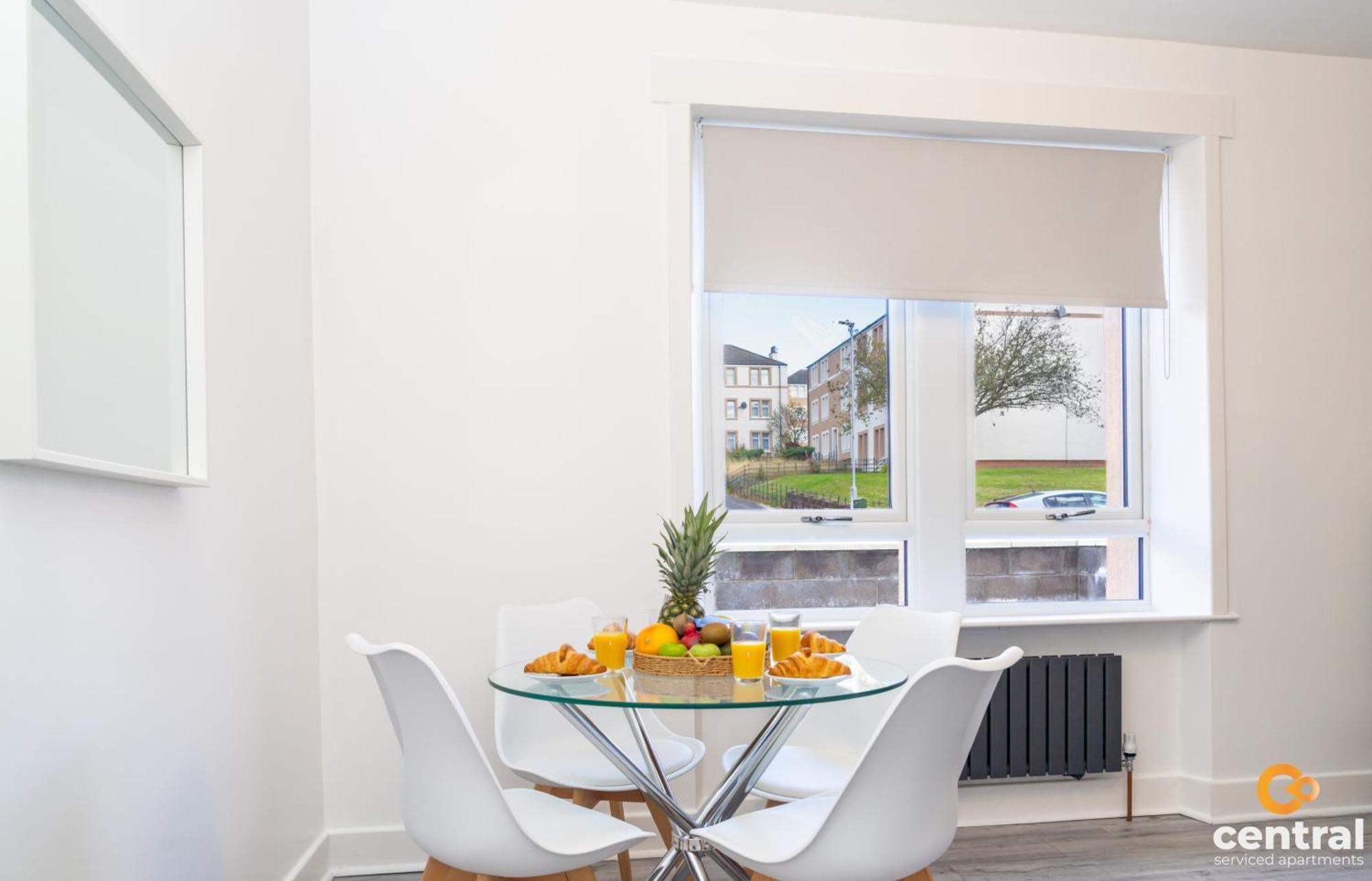 Central Serviced Apartments - 2 Bedroom - Free Street Parking - Fast Wifi - Smart Tvs In All Rooms - Ground Level - Family Neighbourhood - 3 X Double Beds - Heating 24-7 - Trade Stays - Weekly & Monthly Offers Dundee Exteriör bild